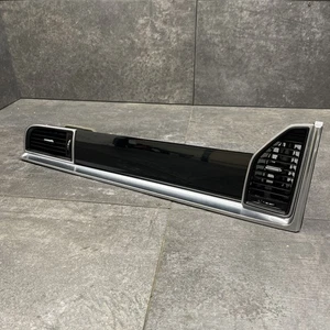 OEM 2015 - 2019 PORSCHE MACAN Front Right Dash Trim w/ Air Vent 95B857224 - Picture 1 of 15