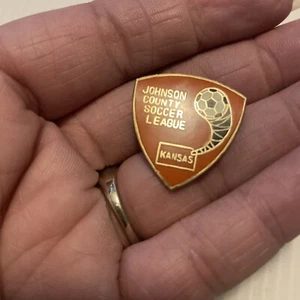 Johnson County Soccer League Kansas Lapel Pin - Picture 1 of 2