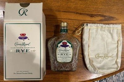 Crown Royal Northern Harvest Rye 限量版 空瓶、盒和包 — 第 1/4 张图片