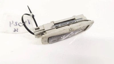 Volkswagen Golf 1999 Rear Interior Light 3B0947291, Genuine #2190180-84 - Imagem 1 de 4