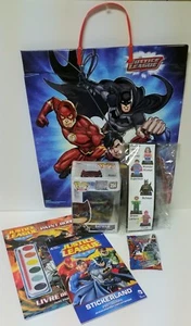 Batman's Justice League Fun Bundle - Picture 1 of 11