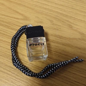 Refrescante de aire/difusor de fragancias para automóvil de lujo FNKD - como maderas oud - Imagen 1 de 1