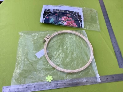 EMBROIDERY DIY ART long CROSS STITCH ? FLORAL PATTERN HOOP RING CLOTH KIT BNIP - Image 1 of 4