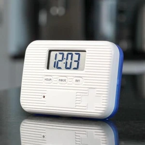 Lifemax large vibrating pill box with clock and up to 5 alarms - Picture 1 of 4