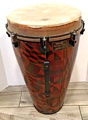 Remo AURTHUR CASCO ASHIKA Batería Edición Limitada Serie Signature Djembes Foto 1 de 4