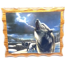 Vintage Howling Wolf 3D Wooden Plaque Signed Kevin Daniel 11 3/4"x 10" - Picture 1 of 12