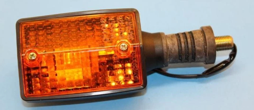 NOS Yamaha 1985-1987 FZ750 FZ700 FZX700 OEM Front Flasher Light Assy - Image 1 of 1