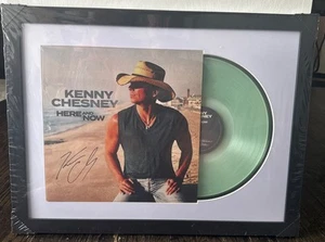 Kenny Chesney aquí y ahora vinilo firmado autografiado Coca-Cola transparente con certificado de autenticidad enmarcado - Imagen 1 de 4