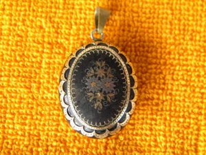 c.1880 MEDAILLON ANHÄNGER Boulle Goldeinlage? Einlegearbeit Gutta Percha Ebonite - Picture 1 of 4