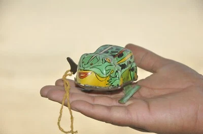 Vintage Multicolore Vent Dessus Sautant Grenouille Litho Boite Jouet ,Japon ? - Photo 1/4