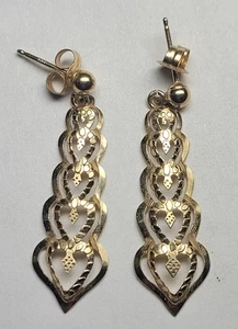 14k Gold Heart Dangle Earrings .8 Grams Wearable Not Scrap No Reserve - Picture 1 of 5