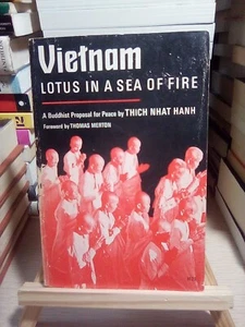 Vietnam: Lotus in a Sea of Fire by Thich Nhat Hanh - First Edition 1967 TP - Picture 1 of 15