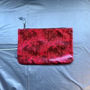 Bolsa de Maquillaje Ipsy Glam 5x7 SOLO NUEVA SIN ETIQUETAS TERCIOPELO ROJO - Imagen 1 de 2