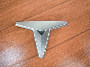 Toyota HIACE YH50 YH51 Front Grille Emblem Badge 1982 83 Genuine PN 75311 720B1 - Picture 1 of 16