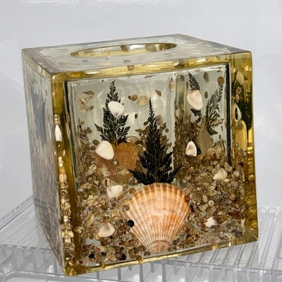 Caja de pañuelos de acrílico Lucite vintage conchas marinas cubierta océano mar playa náutica 6"x6 Foto 1 de 4
