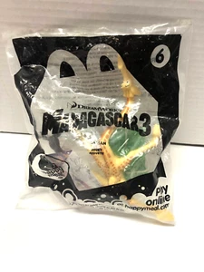 McDonald's #6 Madagascar 3 Melman Giraffe Happy Meal Toy NIP - Picture 1 of 2