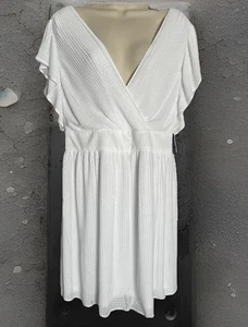 Express NWT! Pleated V-Neck Flutter Sleeve Midi Dress White Women’s Sz Medium - Picture 1 of 11