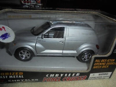 2000 Chrysler Panel Cruiser  1:32 Scale - Image 1 of 3