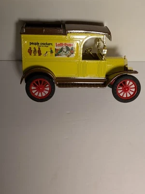 De colección THE ERTL CO. Doggie Donuts People Galletas Lolli-pups Ford 1913 Modelo T Van Foto 1 de 4