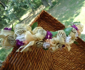 Vintage handgefertigter Hawaii Kopf Lei Krone gewebt Blume lila weiß Satin Baby Atem - Bild 1 von 6
