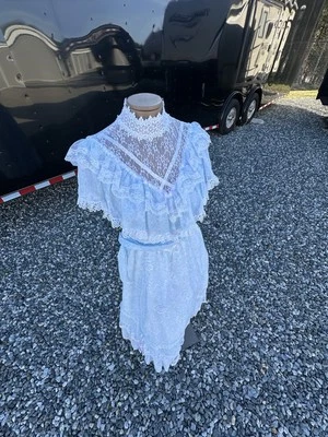 Vestido vintage años 70 Gunne Sax bebé azul floral encaje victoriano pradera cottagecore  Foto 1 de 4