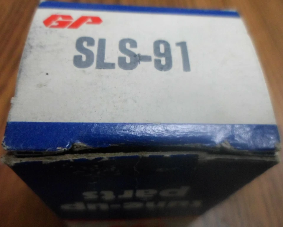 Stoplight Stoplite 开关取代了 1980 年格拉纳达凡尔赛君主 E04Y13480A — 第 1/4 张图片