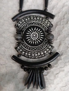 Intricate Vintage Wooden Tribal Necklace Hippie Bohemian - Picture 1 of 9