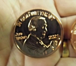 Moneda coleccionable del presidente Joe Biden "sin centavos" para los amantes de Trump moneda de broma - Imagen 1 de 3