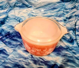 Vintage Pyrex Gooseberry Pink Cinderella Casserole Baking Bowl Glass - Picture 1 of 2