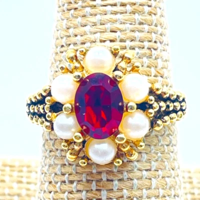 Кольцо с красным кристаллом AVON золотистого цвета с имитацией жемчуга ореола июльский камень классическое - Изображение 1 из 4