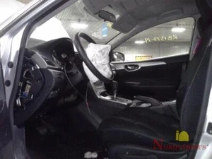 Nissan Sentra 2014 tapa de consola central solo negra - Imagen 1 de 11