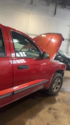 Used Front Right Door Assembly Front fits: 2007 Dodge Dakota R. electric Front R - Image 1 of 4