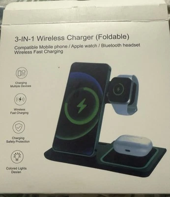 Ricarica  Wireless 3-in-1 Nera Per iPhone, Apple Watch, AirPods Led Blu - Immagine 1 di 4