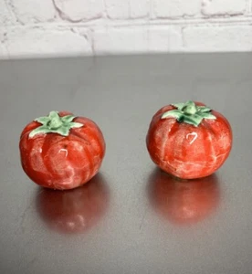 Mini salero y pimentero de tomate de cerámica vintage - Imagen 1 de 5