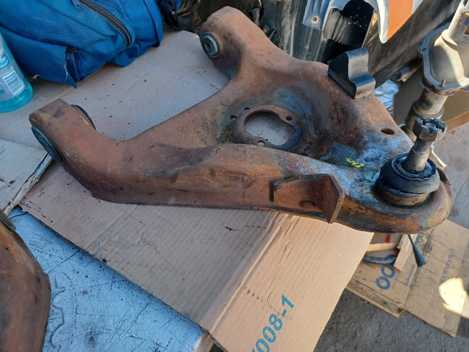 1982-1992 CHEVY CAMARO RIGHT PASSENGER FRONT LOWER CONTROL ARM 15" - Изображение 1 из 3