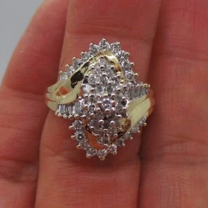 STUNNING 10K 2TONE LADIES DIAMOND CLUSTER RING .75 tcw SZ 6.5 A11168-3 6.84 gr - Picture 1 of 11