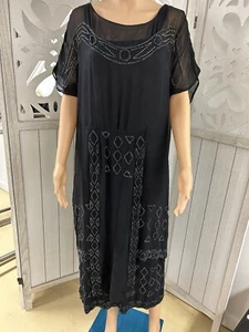 Antiguo Vestido Aleta Negro Seda Gasa Corte Acero Cuentas Vidrio Años 20 Original - Imagen 1 de 16