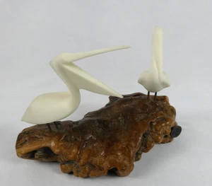 Scultura John Perry vintage coppia di pellicani su base legno burl alta 6" - Foto 1 di 5