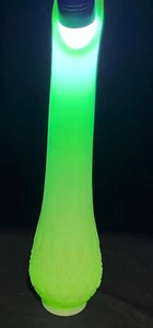 Old Virginia Glass OVG Fenton custard Opalescent Glass Swung Vase Diamond MCM - Picture 1 of 18