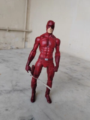 Frank Miller DAREDEVIL Matt Murdock Red Costume 18 cm Figure Marvel Select - Photo 1/4