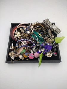 Schmuck Konvolut 1,5 Pfund - Kostüm - verschiedene Halsketten - Armbänder. Verschiedene Stile, D - Bild 1 von 2