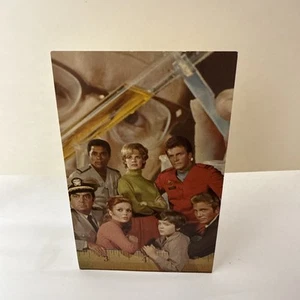 Land of the Giants Vintage Original Fan  card printed autographs- 3.5 X 5.5 - Picture 1 of 5