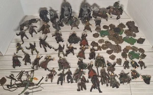 ~48 Herr der Ringe Mittelerde Mix Figuren Konvolut + Zubehör 2003 Play Along - Bild 1 von 14
