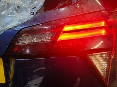 Honda HR-V I-VTEC EX RU 2017 1,5 gasolina CVT MK2 luz interior trasera derecha ref11557 Foto 1 de 4