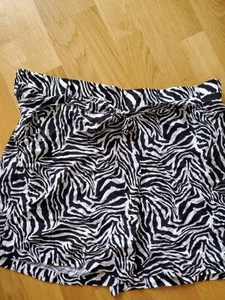 Kurze Shorts - Bild 1 von 6