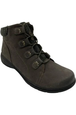 Clarks Collection 皮革针织踝靴 Carleigh Jade Olive — 第 1/3 张图片