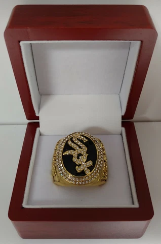 Jermaine Dye - 2005 Chicago White Sox World Series Ring With Wooden Display Box Cover
