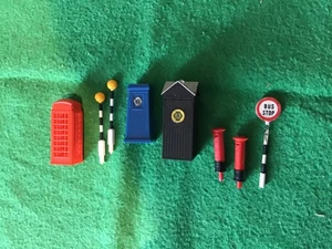 triang minic motorways fence and flag set - Picture 1 of 3