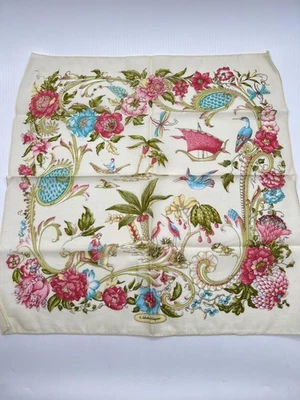 Salvatore Ferragamo Algodón Sin Usar Mini Pañuelo Flor 43cm con Etiqueta - Imagen 1 de 4