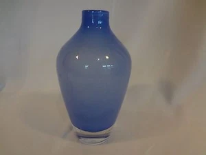 Blue Art Glass Vase with Etched Dragonflies - Artist Signed - Picture 1 of 10